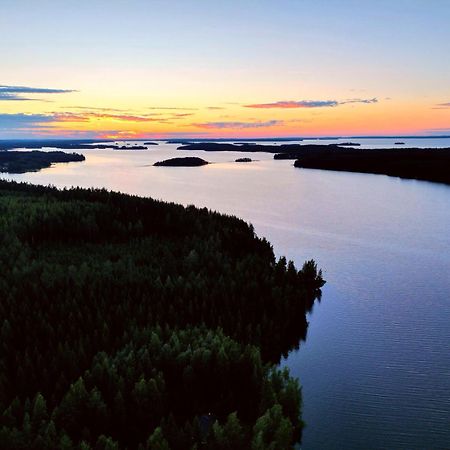 Vaelituvan Lomamoekit Punkaharju Esterno foto